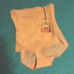 NEW Honey Love Shapewear Power Brief size L